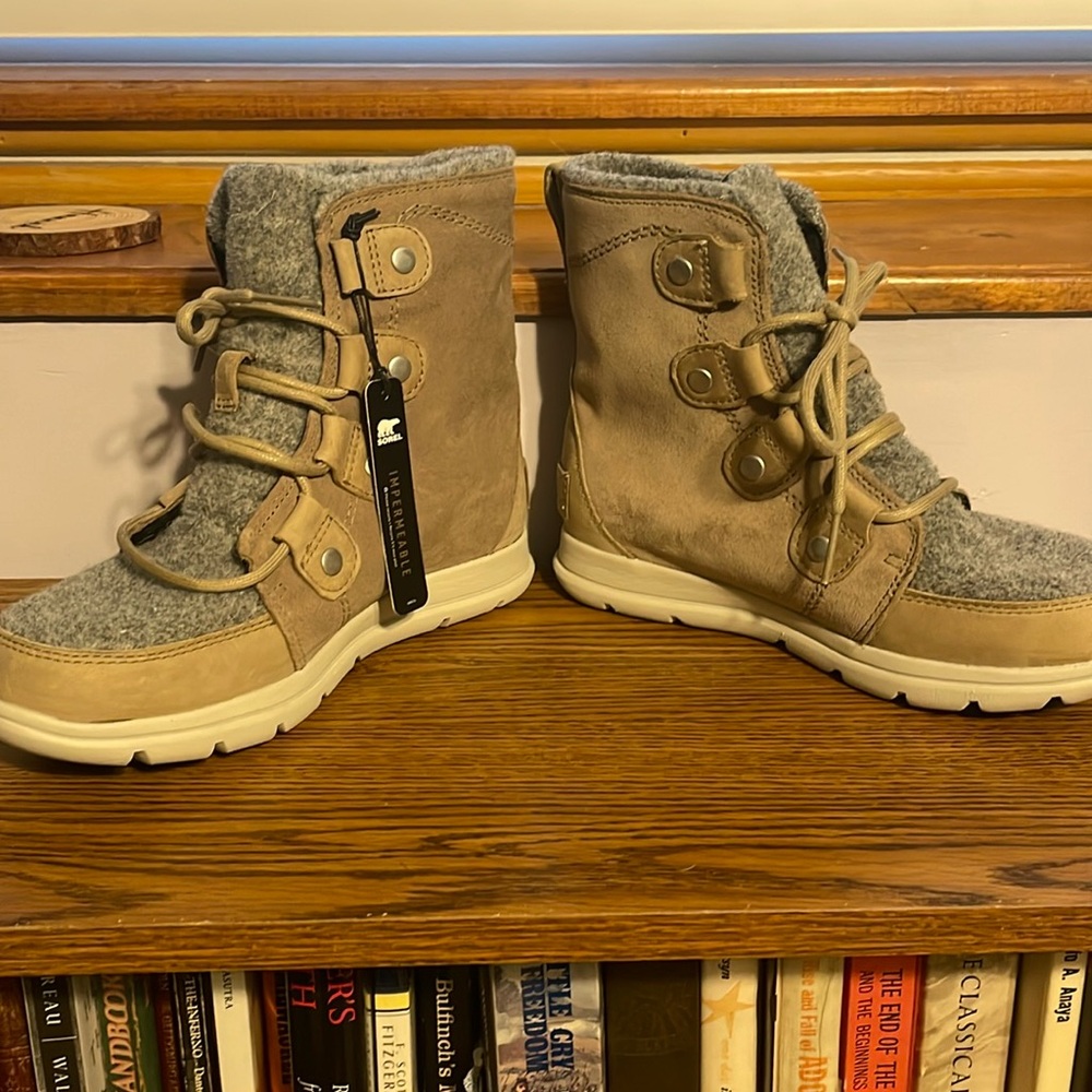 NWT Sorel Explorer II Joan / Explorer 2 - sz 6